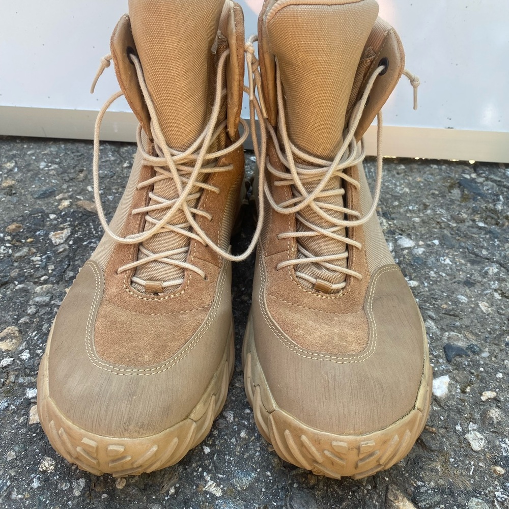 Men’s Size 12 Oakley Assault Boots. BRAND NEW